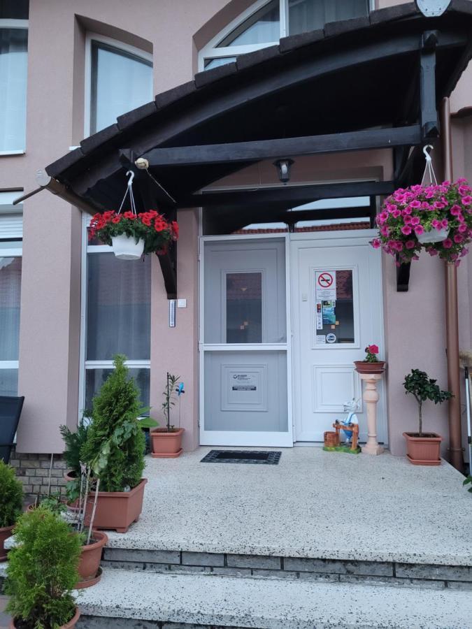 Anda Vendeghaz Otel Harkány Dış mekan fotoğraf